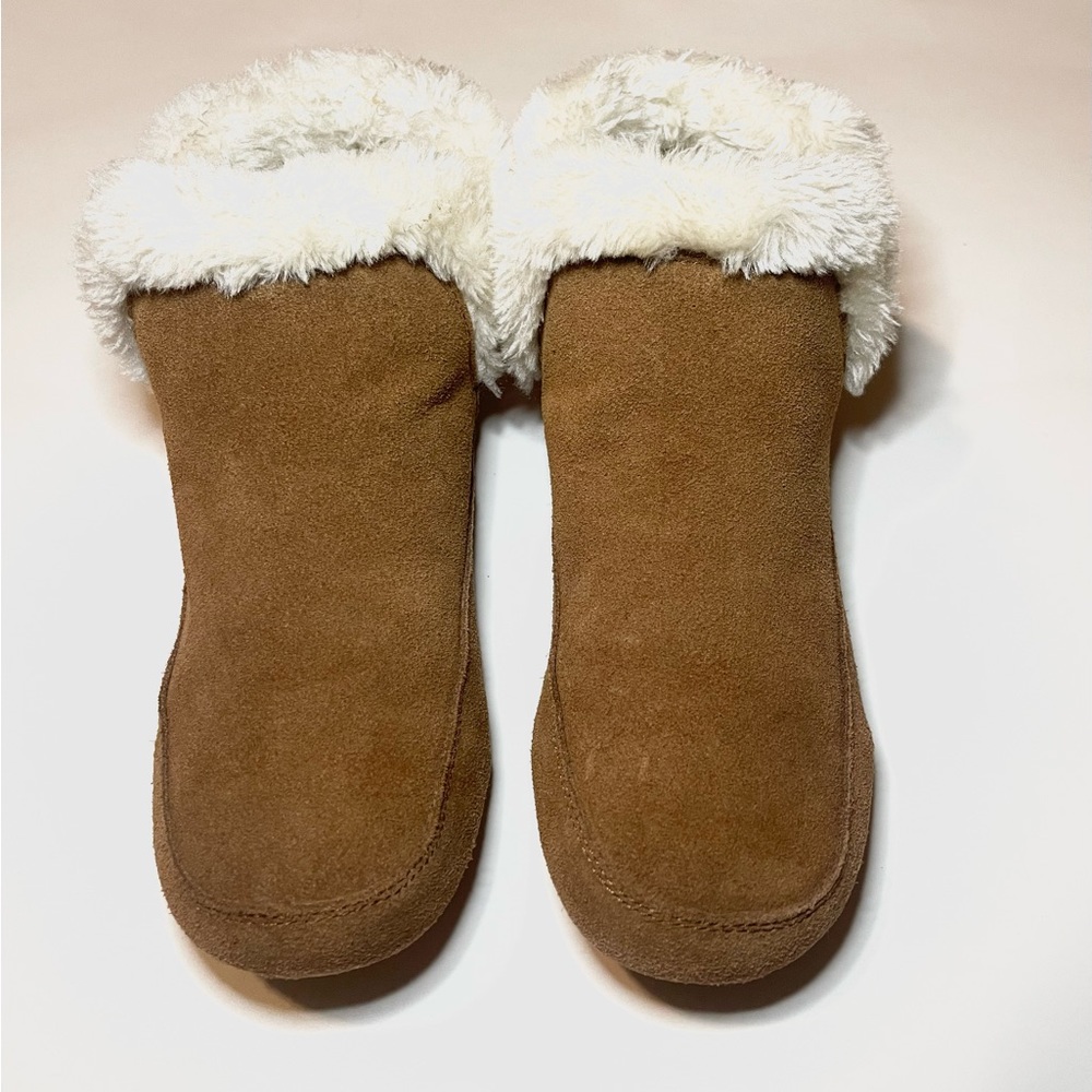 Women’s brown boots